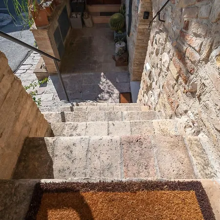 بيت للعطل La Torretta Del Sementone أسيسي